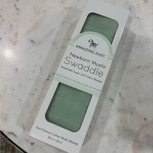 Amazing Baby Newborn Muslin Swaddle - Green